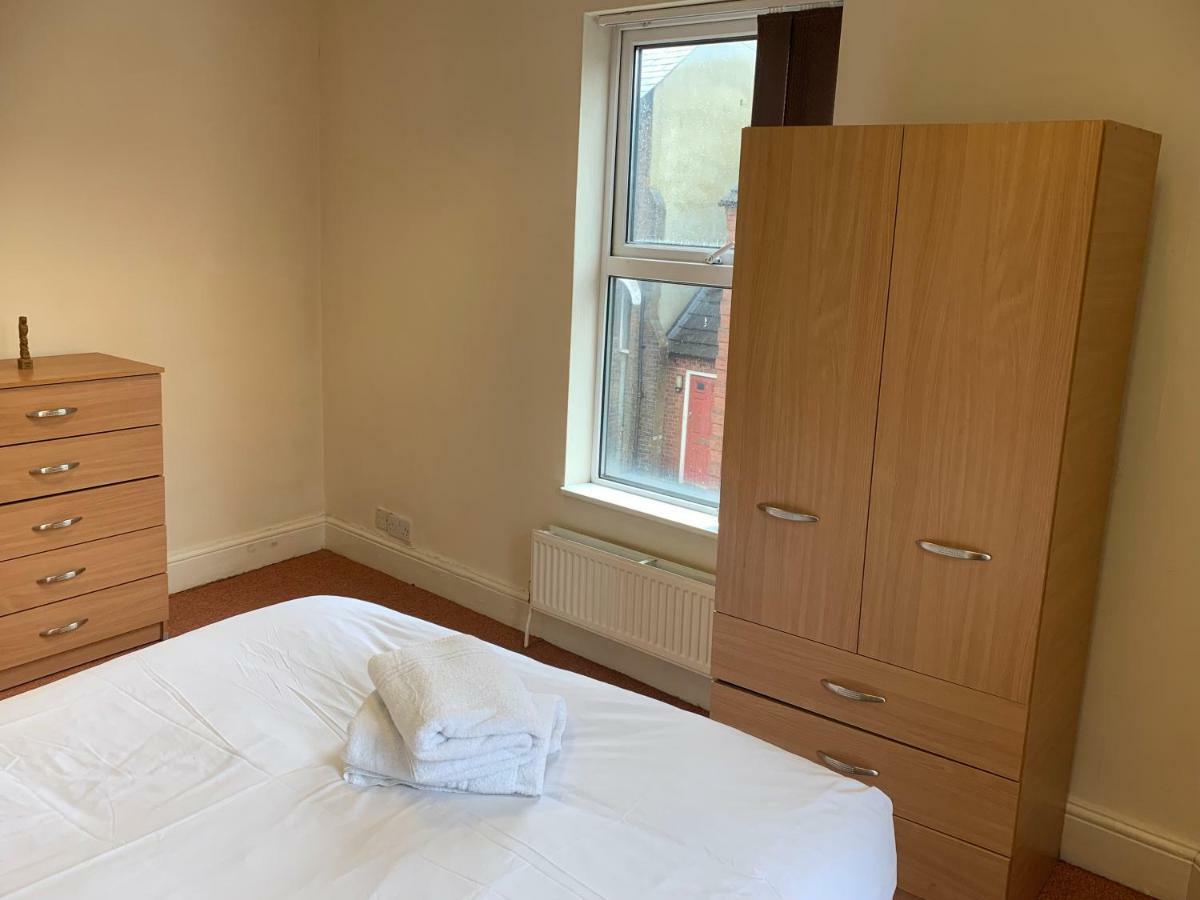 Adelaide House Leilighet Luton  Eksteriør bilde