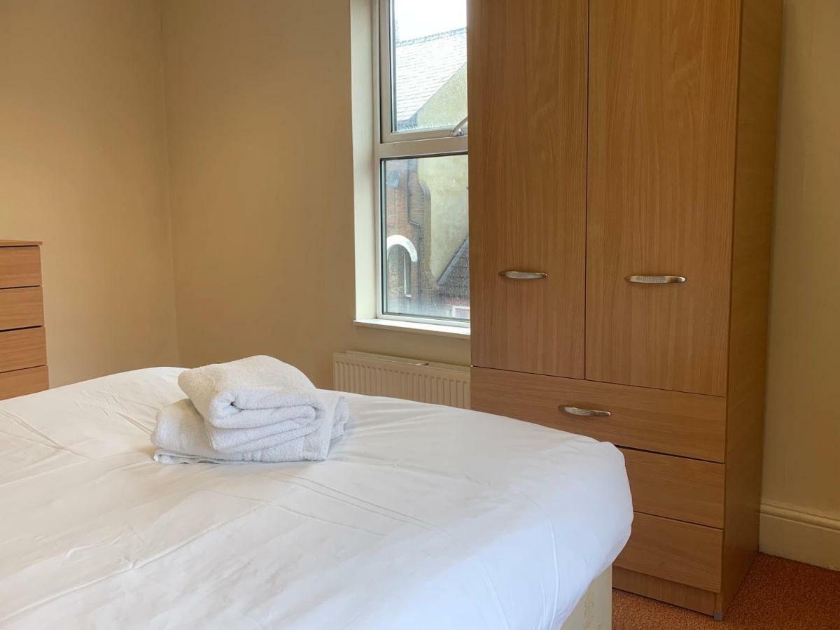 Adelaide House Leilighet Luton  Eksteriør bilde