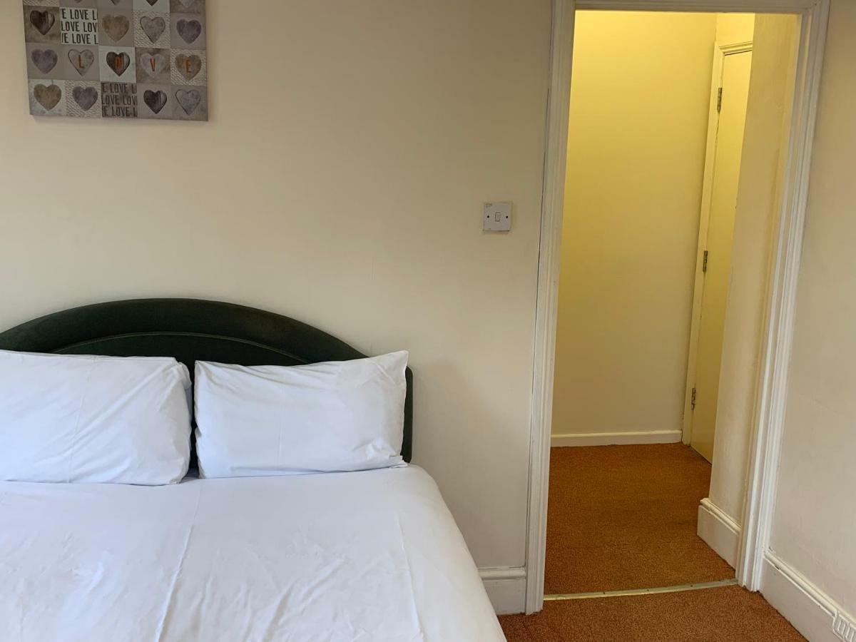 Adelaide House Leilighet Luton  Eksteriør bilde